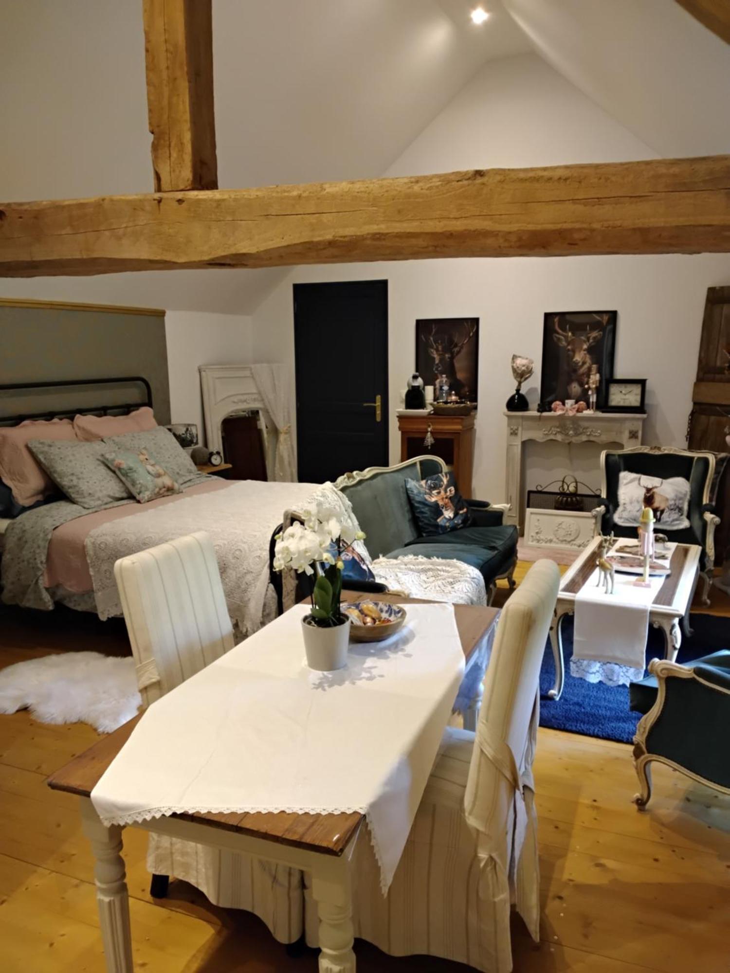 Au Petit Bonheur De Seraphine Saint-Aubin  Экстерьер фото
